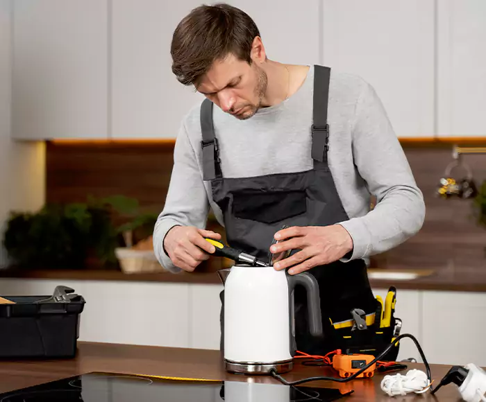 Skilled Blender Technicians: Your Small Appliance Repair Experts for Auburn, MA